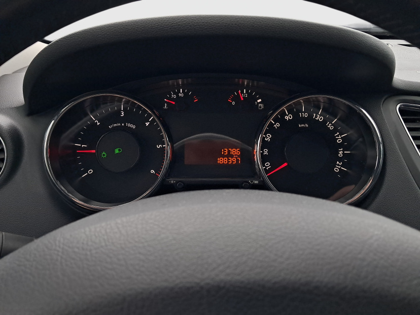 Peugeot 5008, 2011