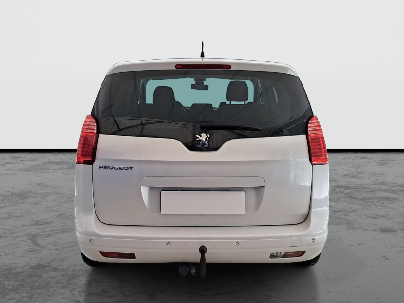 Peugeot 5008, 2011