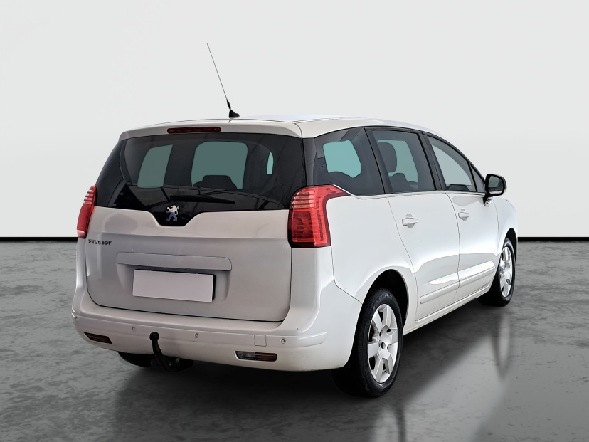 Peugeot 5008, 2011