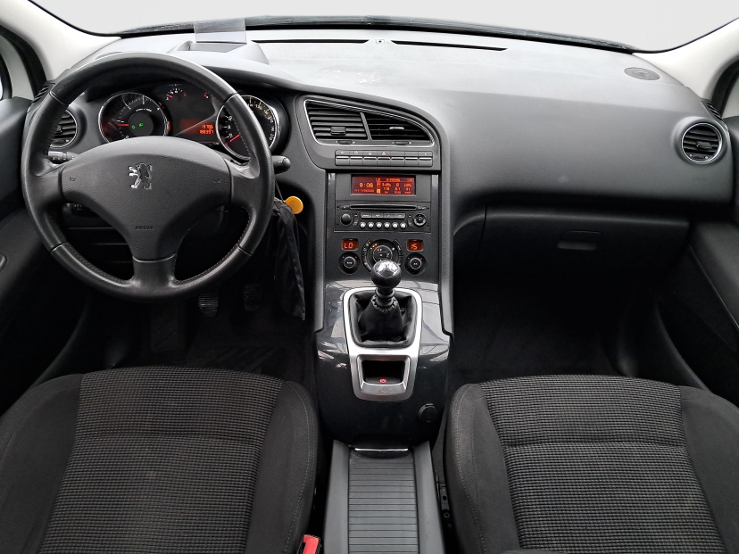Peugeot 5008, 2011