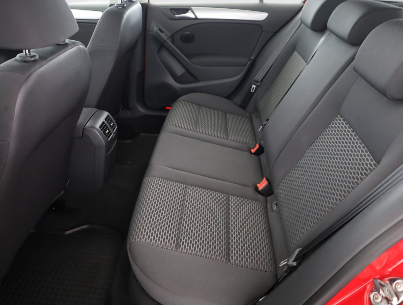 Volkswagen Golf, 2011