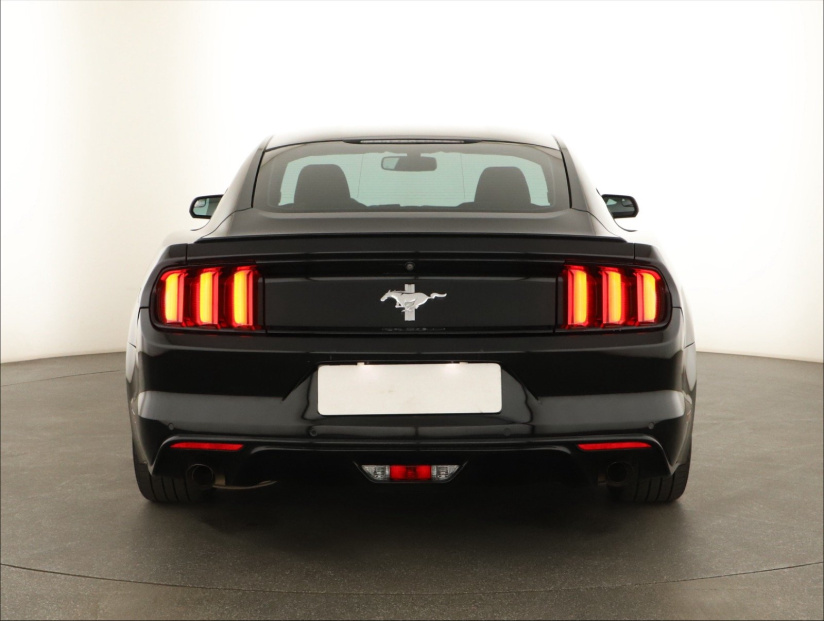 Ford Mustang, 2016