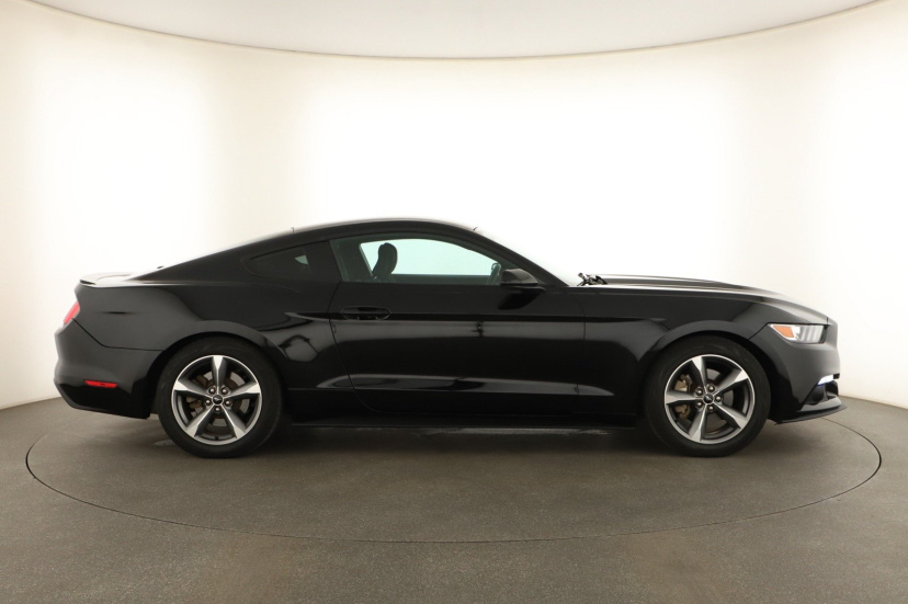 Ford Mustang, 2016