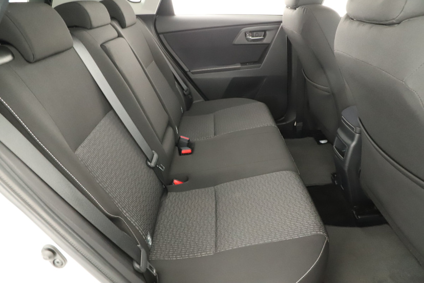 Toyota Auris, 2015