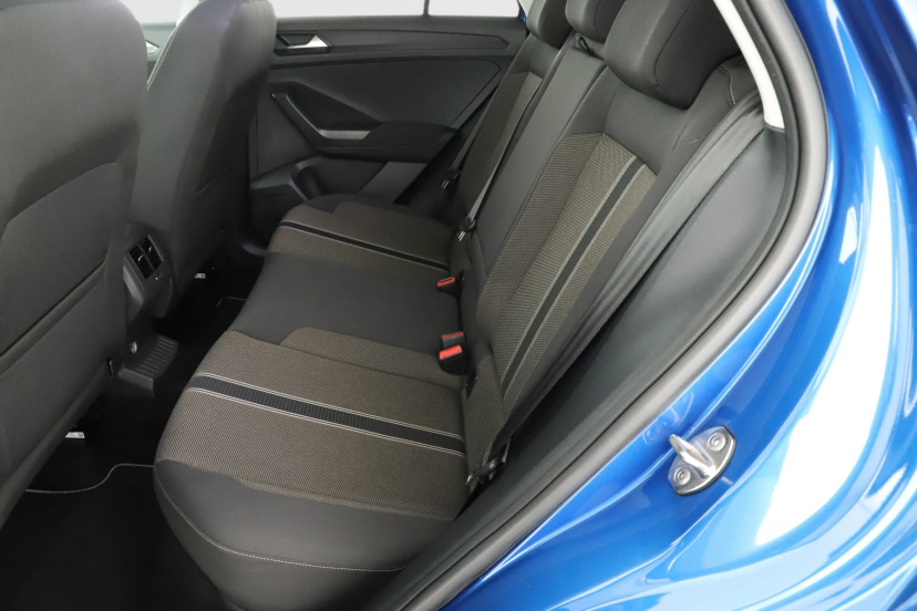 Volkswagen T-Roc, 2021