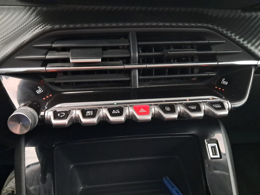Peugeot 2008, 2020