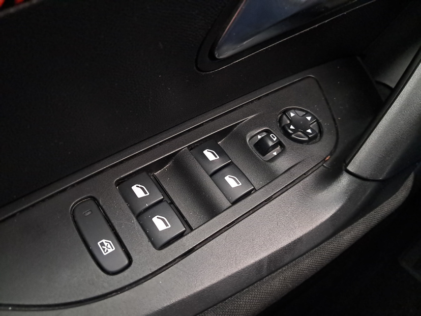 Peugeot 2008, 2020