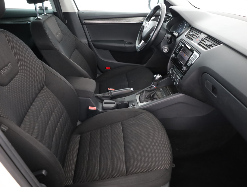 Škoda Octavia Scout, 2015