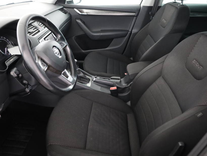 Škoda Octavia Scout, 2015