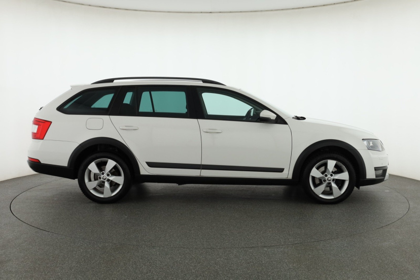 Škoda Octavia Scout, 2015
