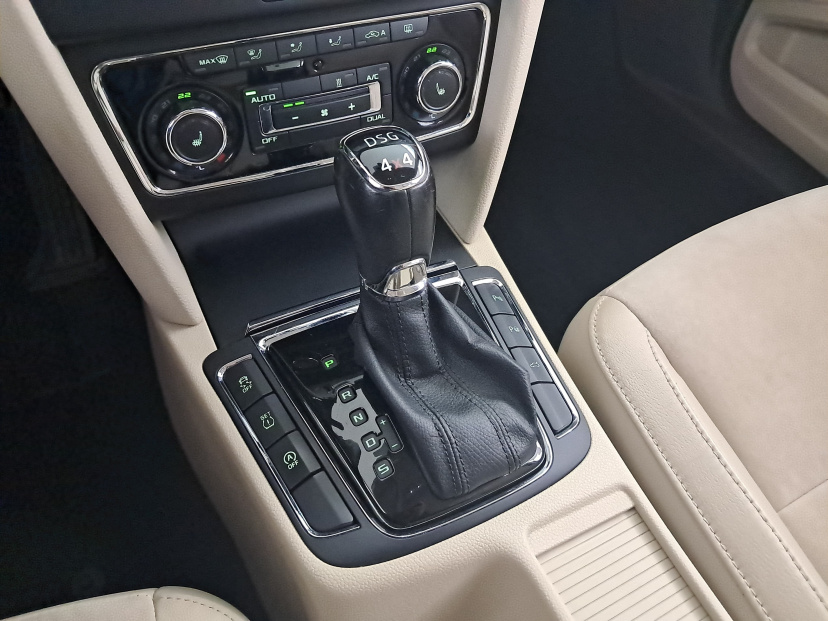 Škoda Superb, 2015
