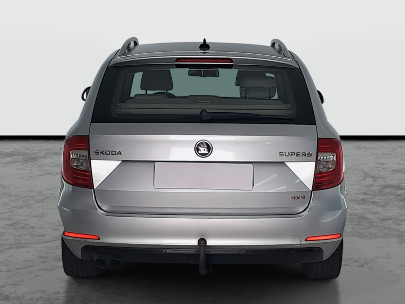 Škoda Superb, 2015