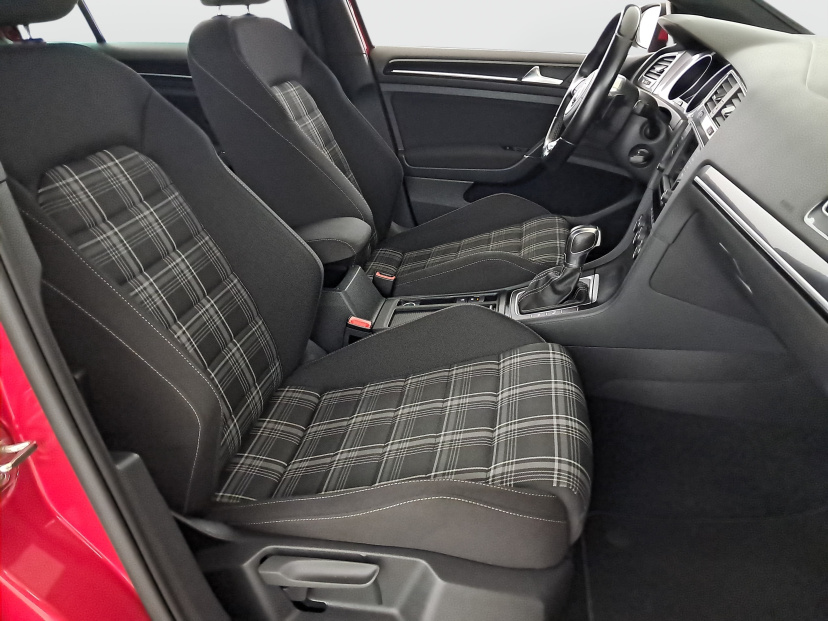 Volkswagen Golf, 2016