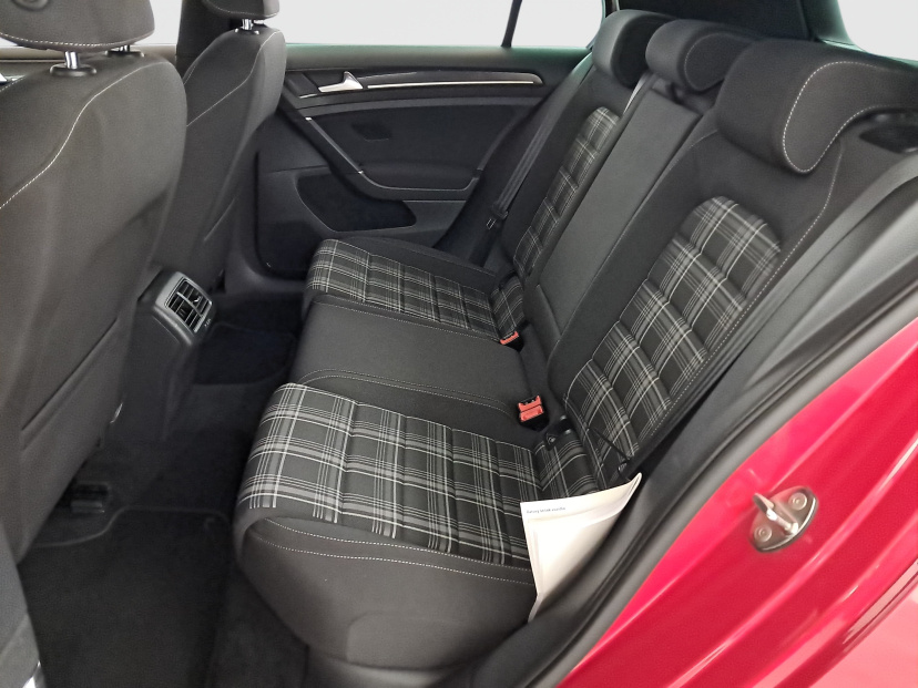 Volkswagen Golf, 2016