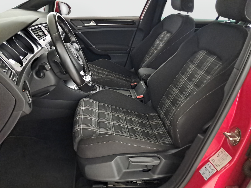Volkswagen Golf, 2016