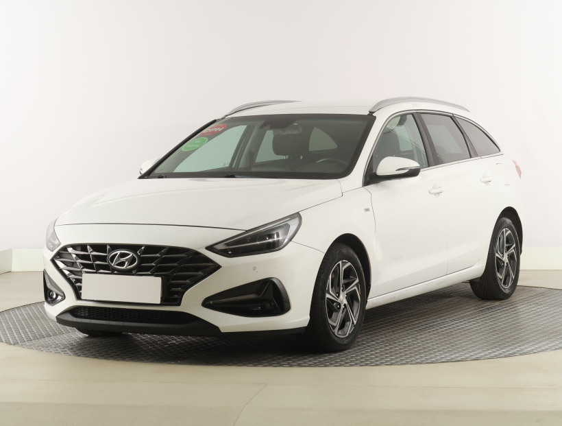 Hyundai i30, 2022