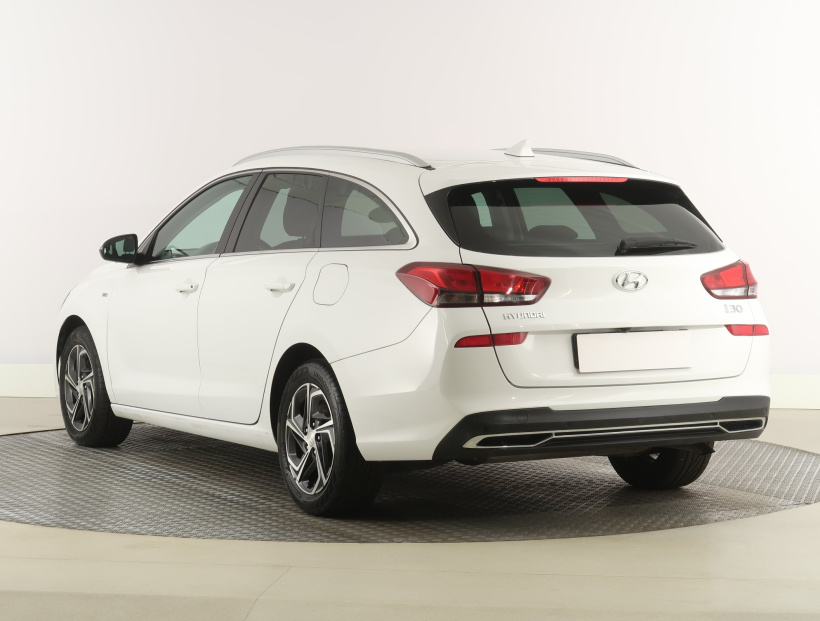 Hyundai i30, 2022