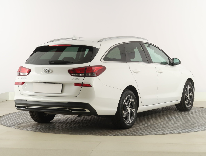 Hyundai i30, 2022