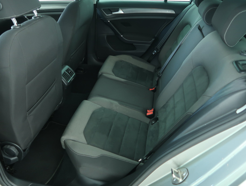 Volkswagen Golf, 2017