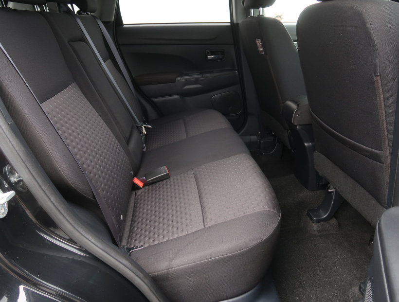 Mitsubishi ASX, 2011
