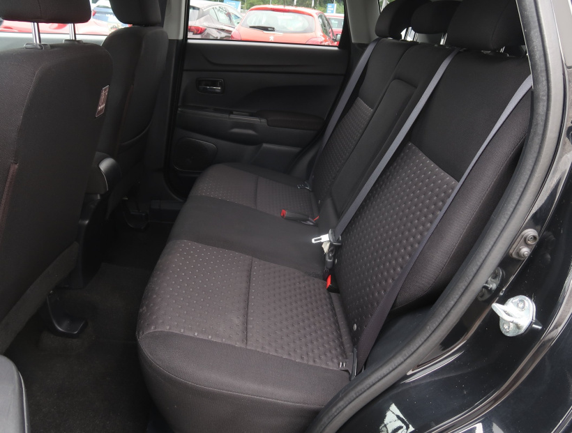 Mitsubishi ASX, 2011