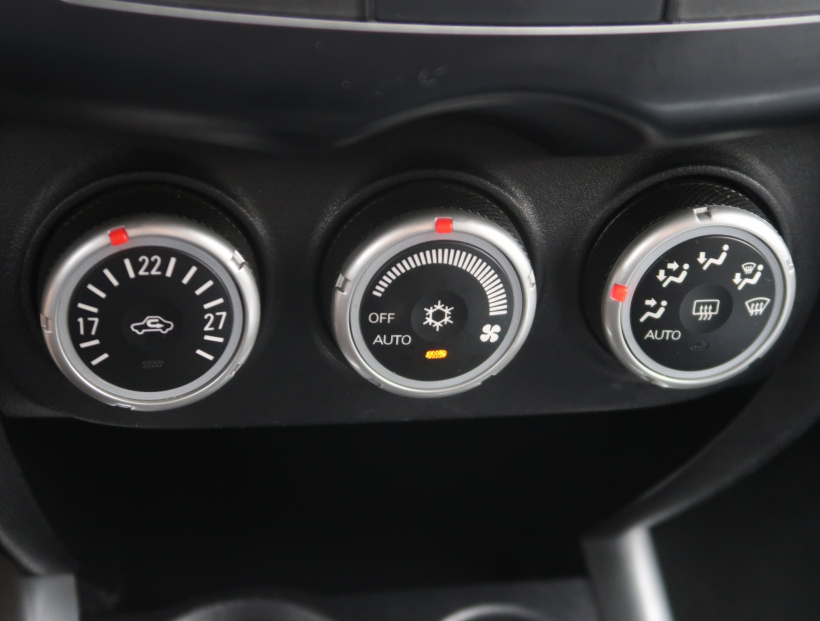 Mitsubishi ASX, 2011