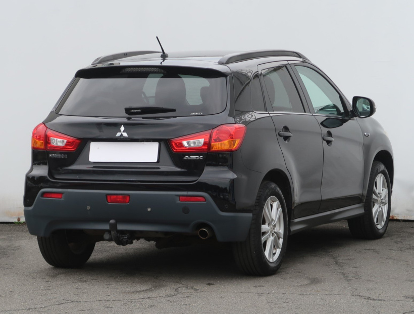 Mitsubishi ASX, 2011