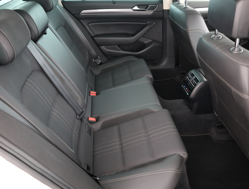 Volkswagen Passat, 2017