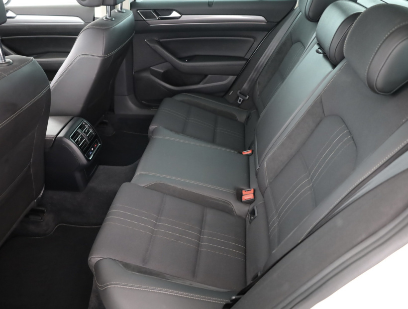 Volkswagen Passat, 2017
