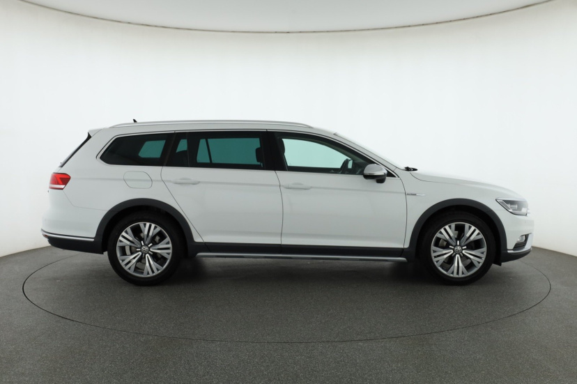 Volkswagen Passat, 2017