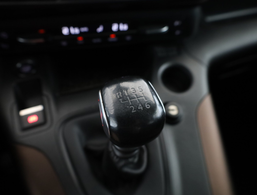 Peugeot Rifter, 2020