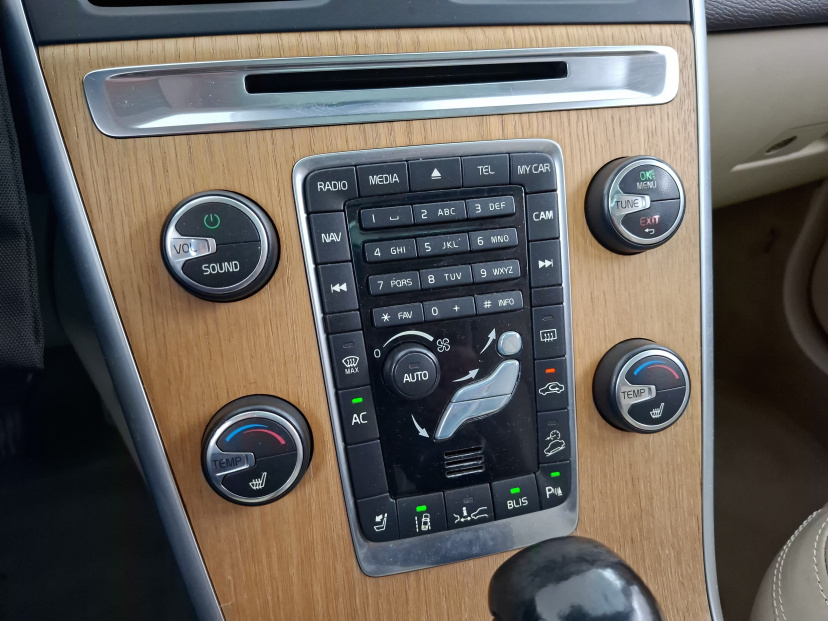 Volvo XC60, 2011