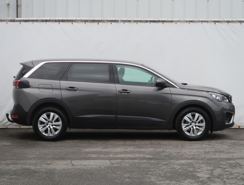 Peugeot 5008, 2020