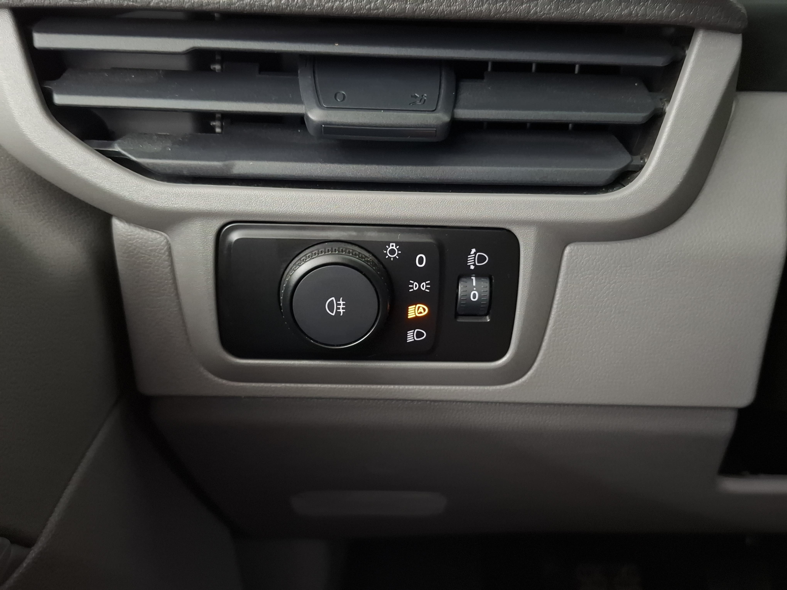 Volkswagen Transporter - 2025