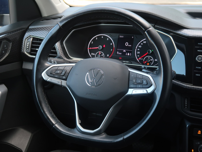 Volkswagen T-Cross, 2020