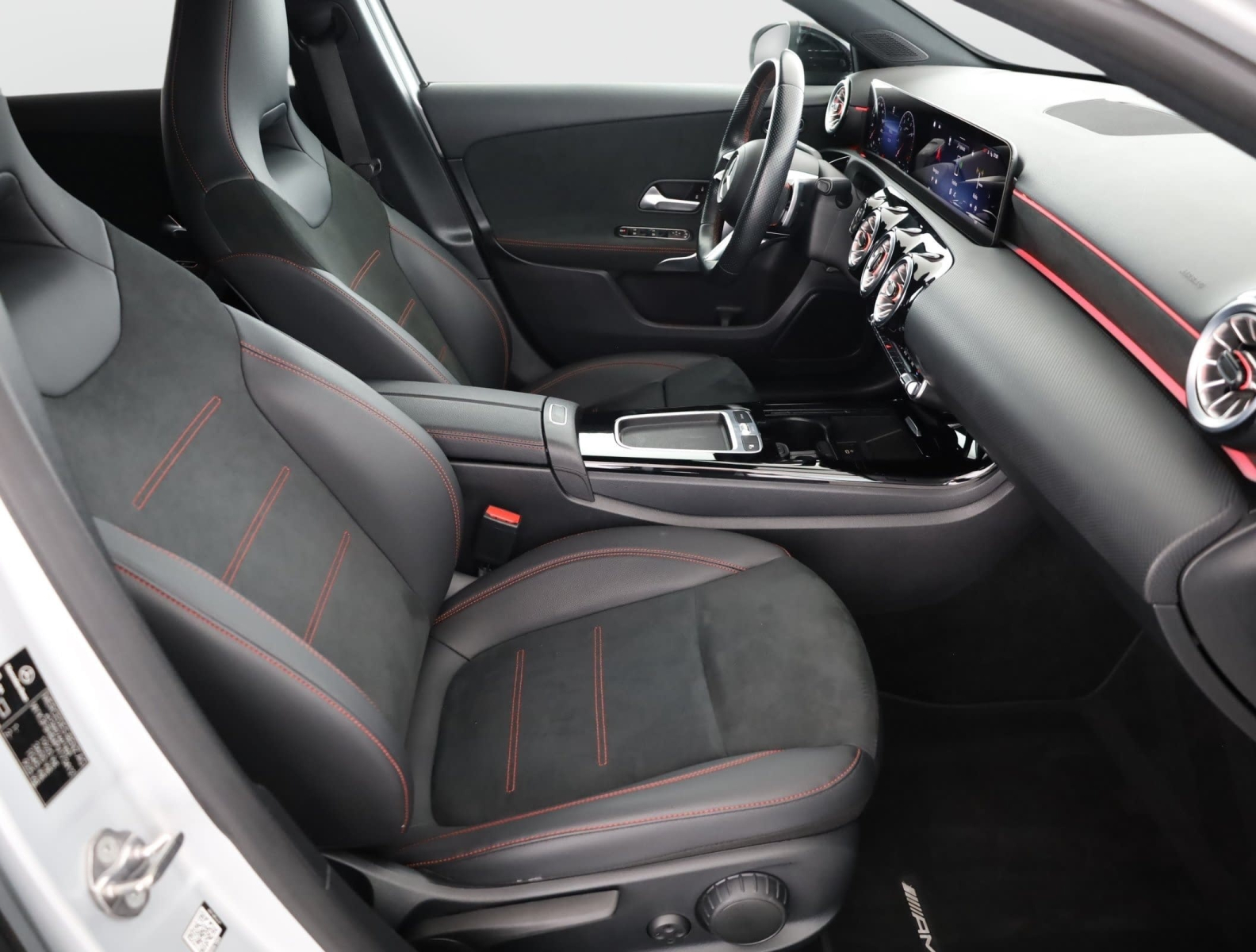 Mercedes-Benz A - 2024