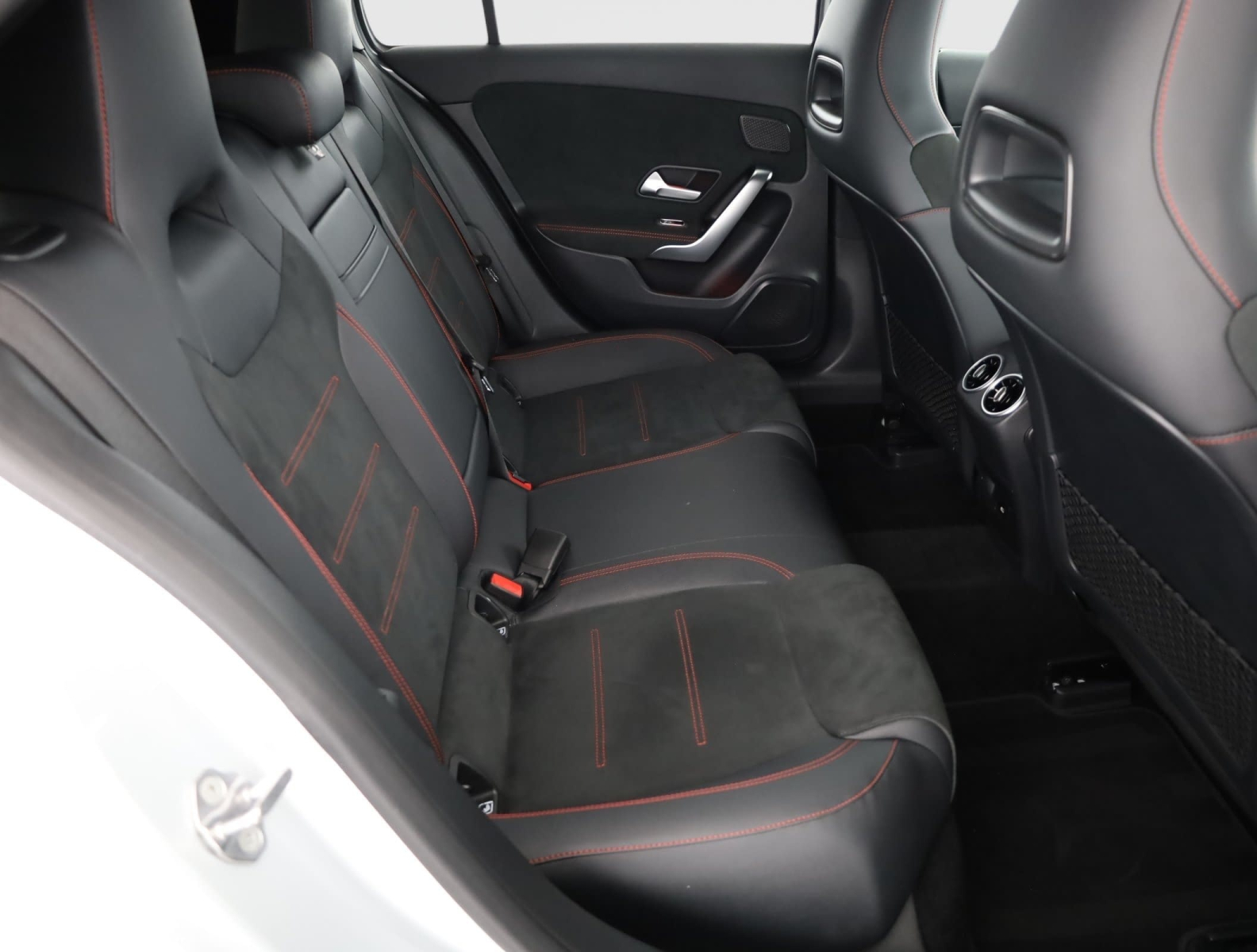 Mercedes-Benz A - 2024
