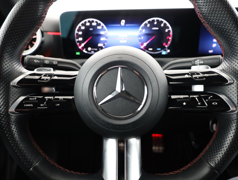 Mercedes-Benz A, 2024
