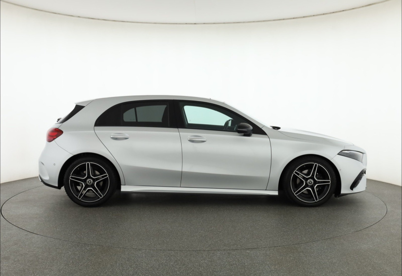 Mercedes-Benz A, 2024