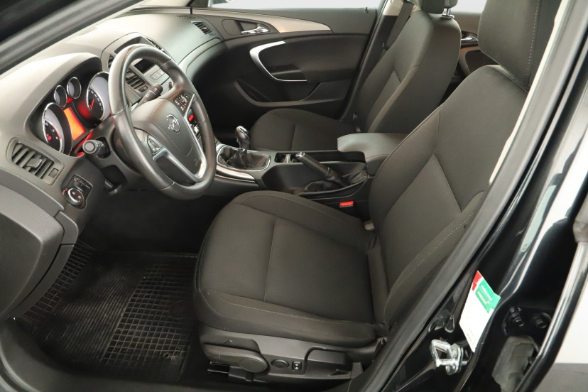 Opel Insignia, 2010