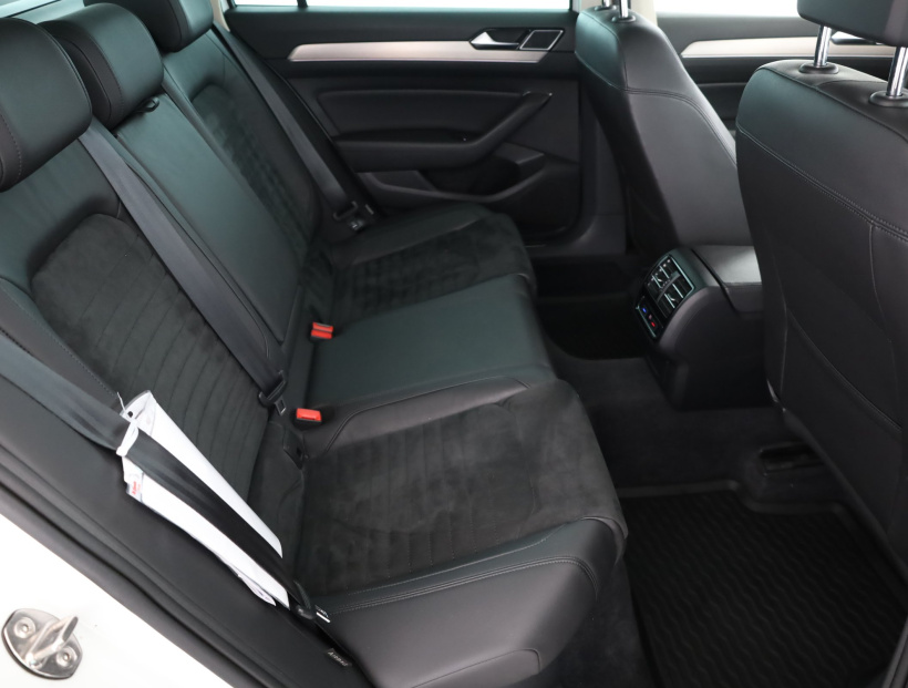 Volkswagen Passat, 2018