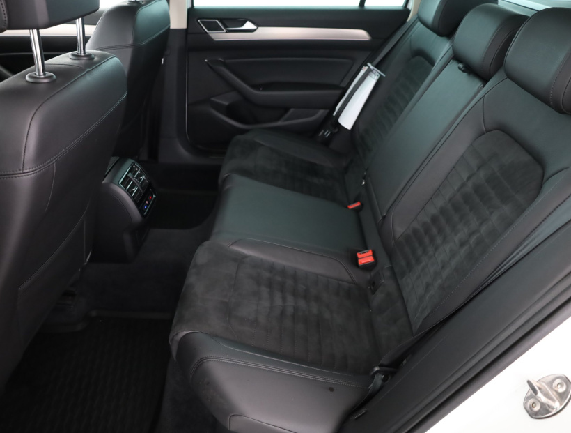 Volkswagen Passat, 2018