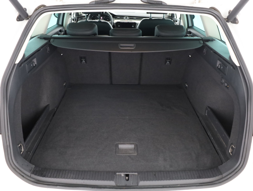 Volkswagen Passat, 2018