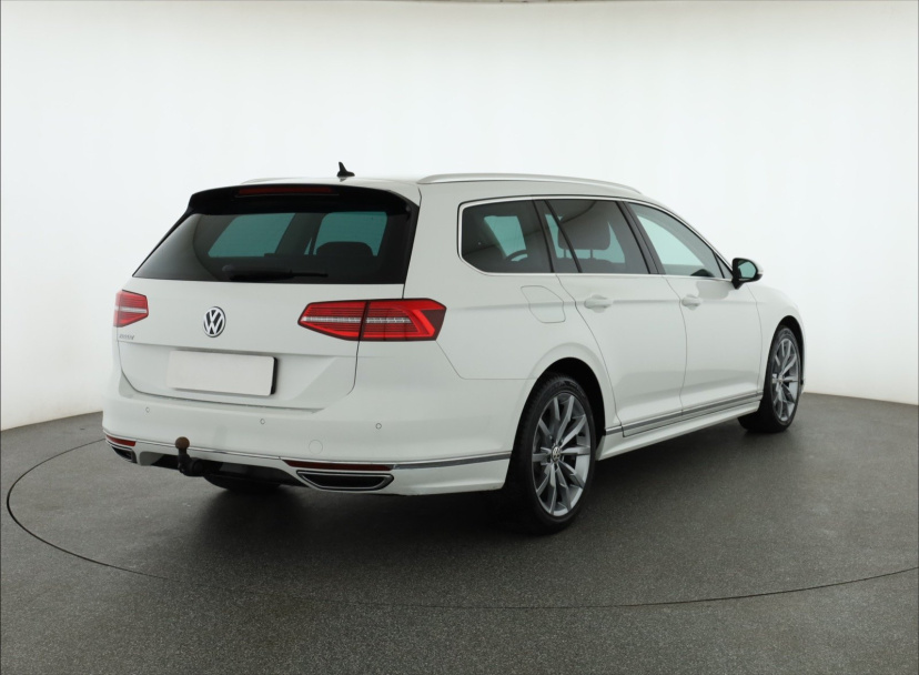 Volkswagen Passat, 2018