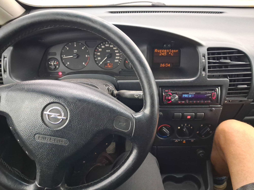 Opel Zafira, 2001