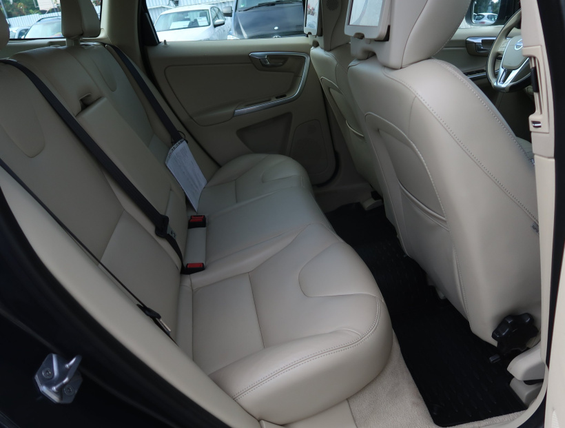 Volvo XC60, 2016
