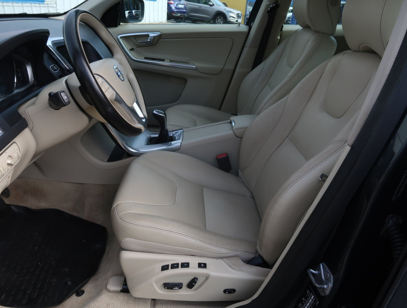 Volvo XC60, 2016