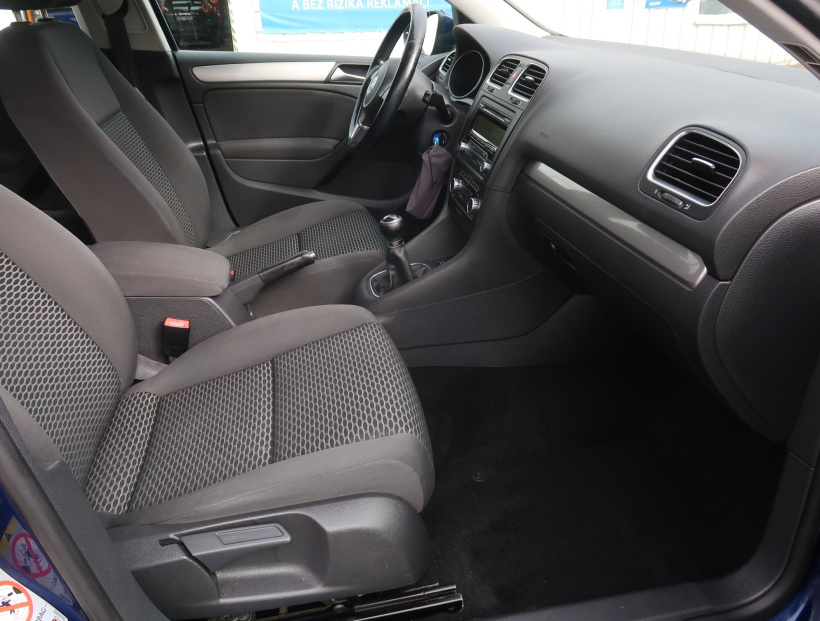Volkswagen Golf, 2010
