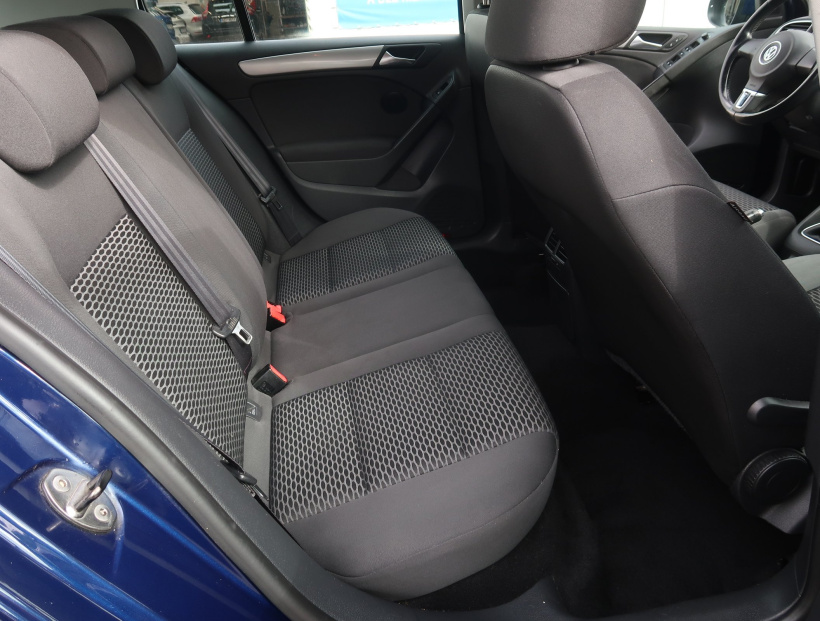 Volkswagen Golf, 2010