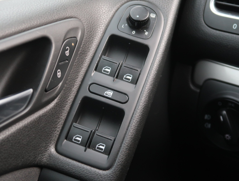 Volkswagen Golf, 2010